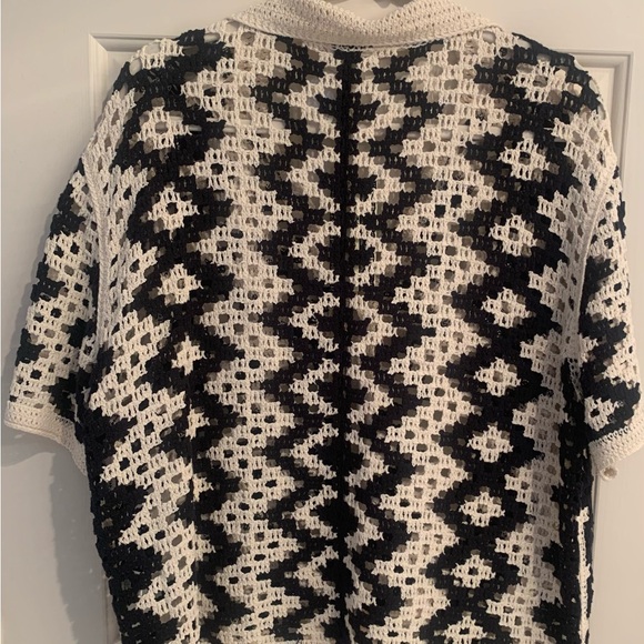 NWT Adorable crocheted cardigan. Size XL - Picture 3 of 5